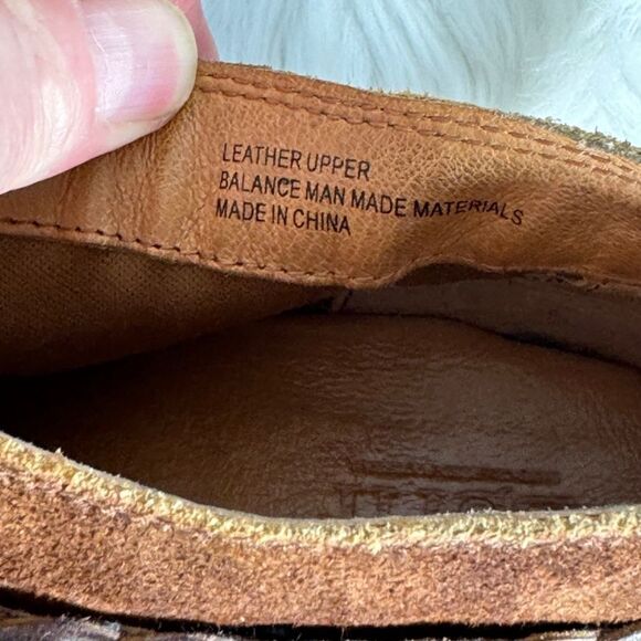 Born Sylvia NWOT Tobacco Brown Suede Booties Sz 9 - Picture 6 of 6